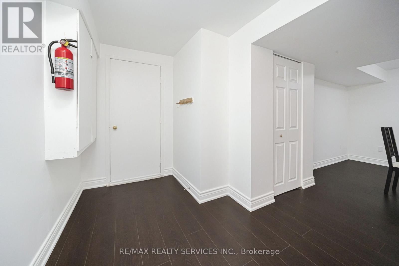 19 WAYNE NICOL DRIVE Image 37