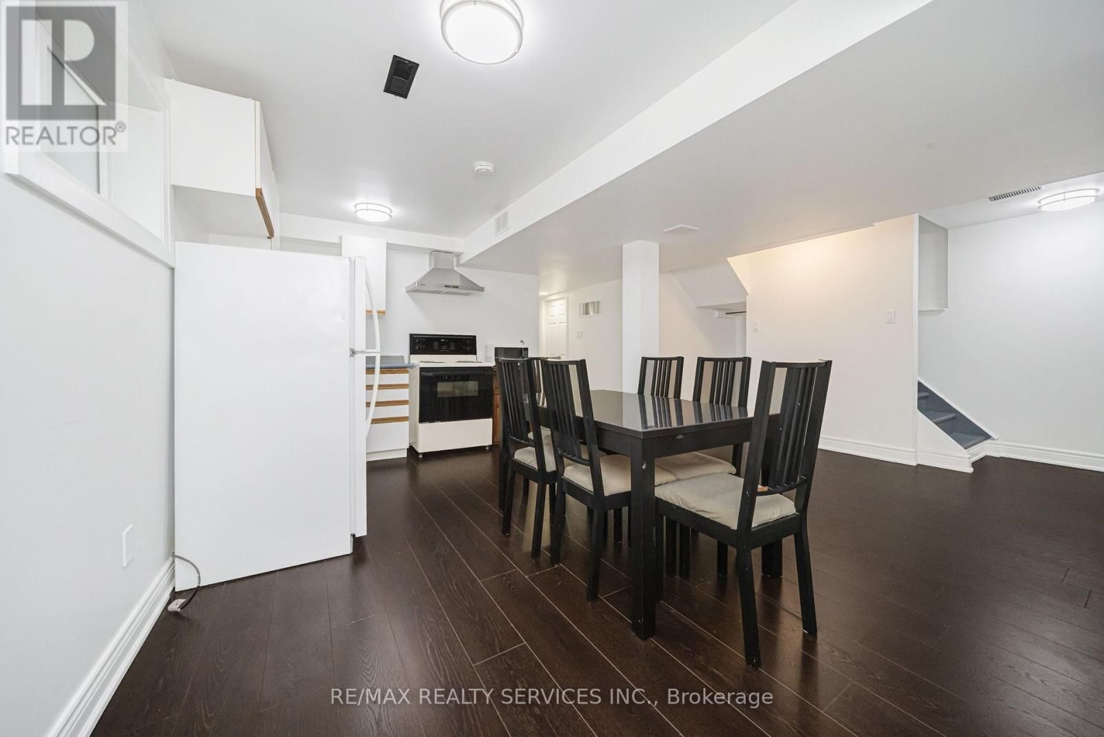 19 WAYNE NICOL DRIVE Image 40