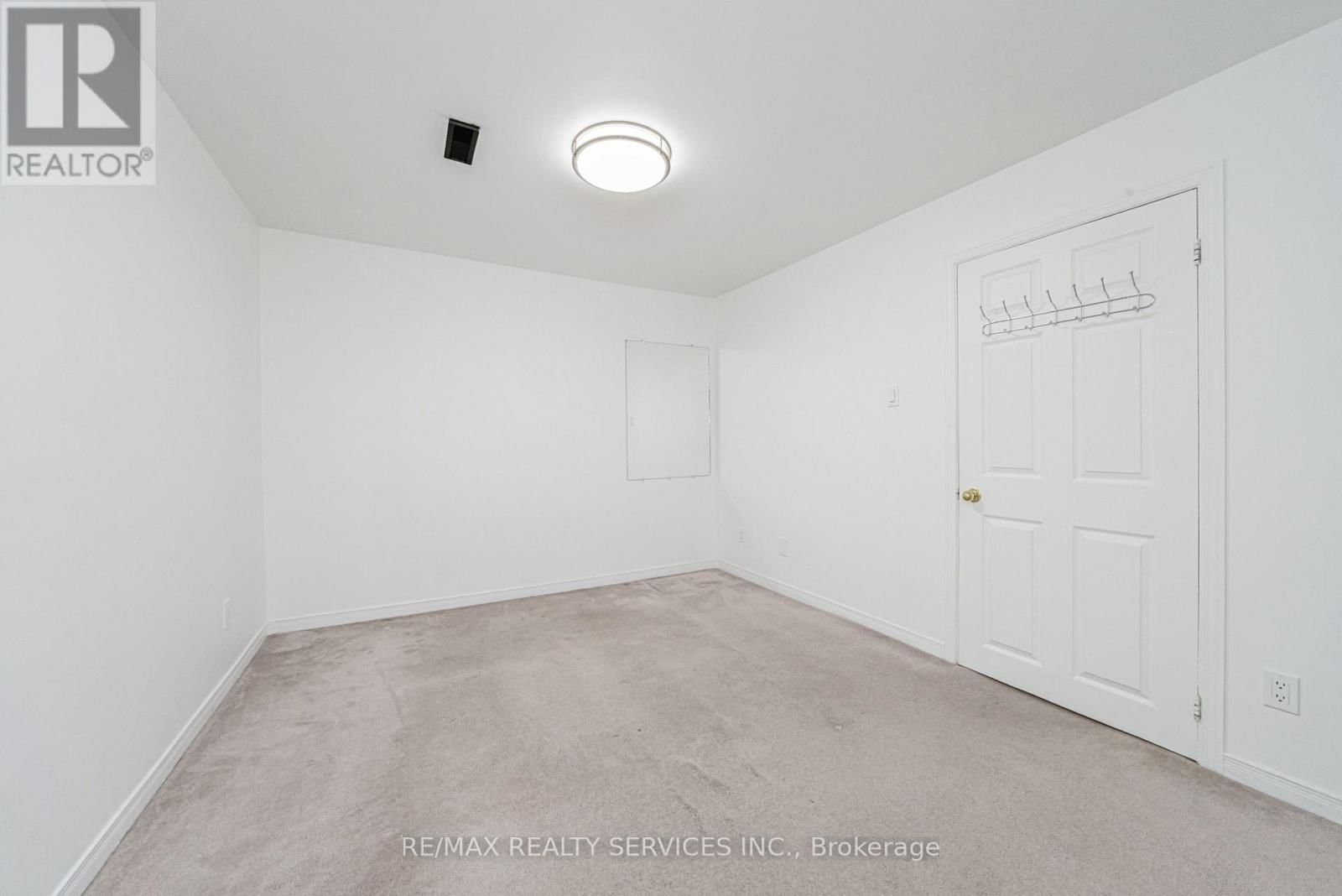 19 WAYNE NICOL DRIVE Image 44