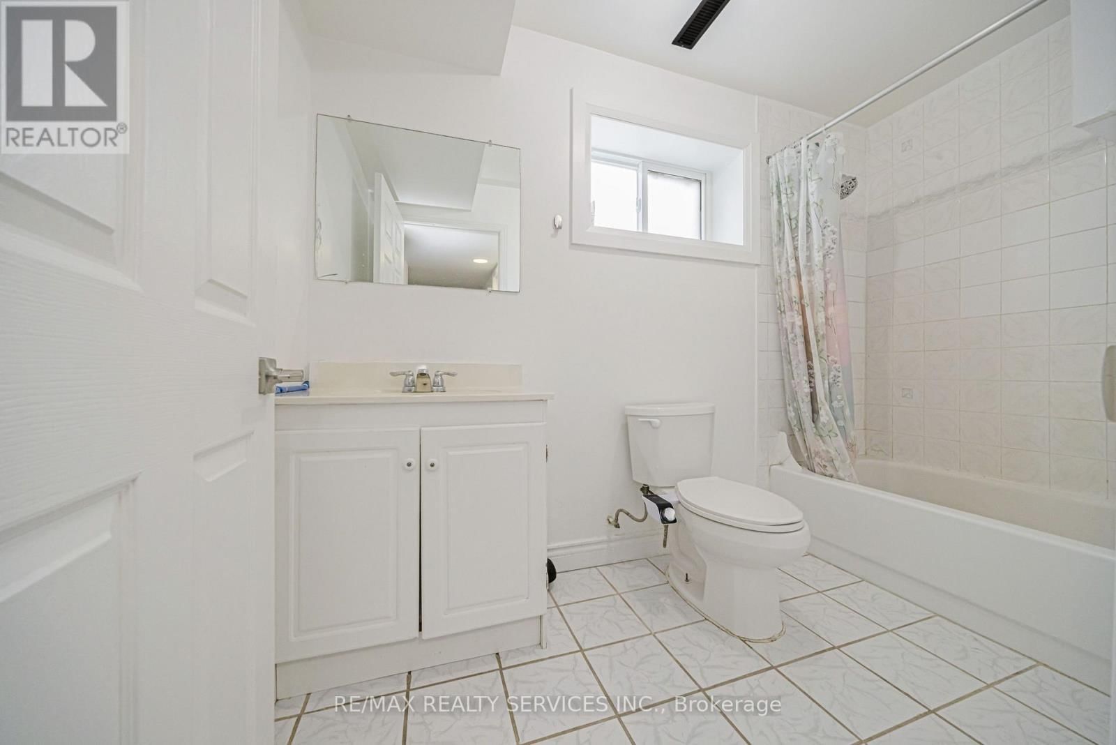 19 WAYNE NICOL DRIVE Image 45