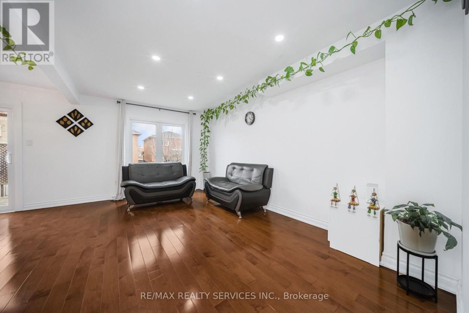 19 WAYNE NICOL DRIVE Image 6