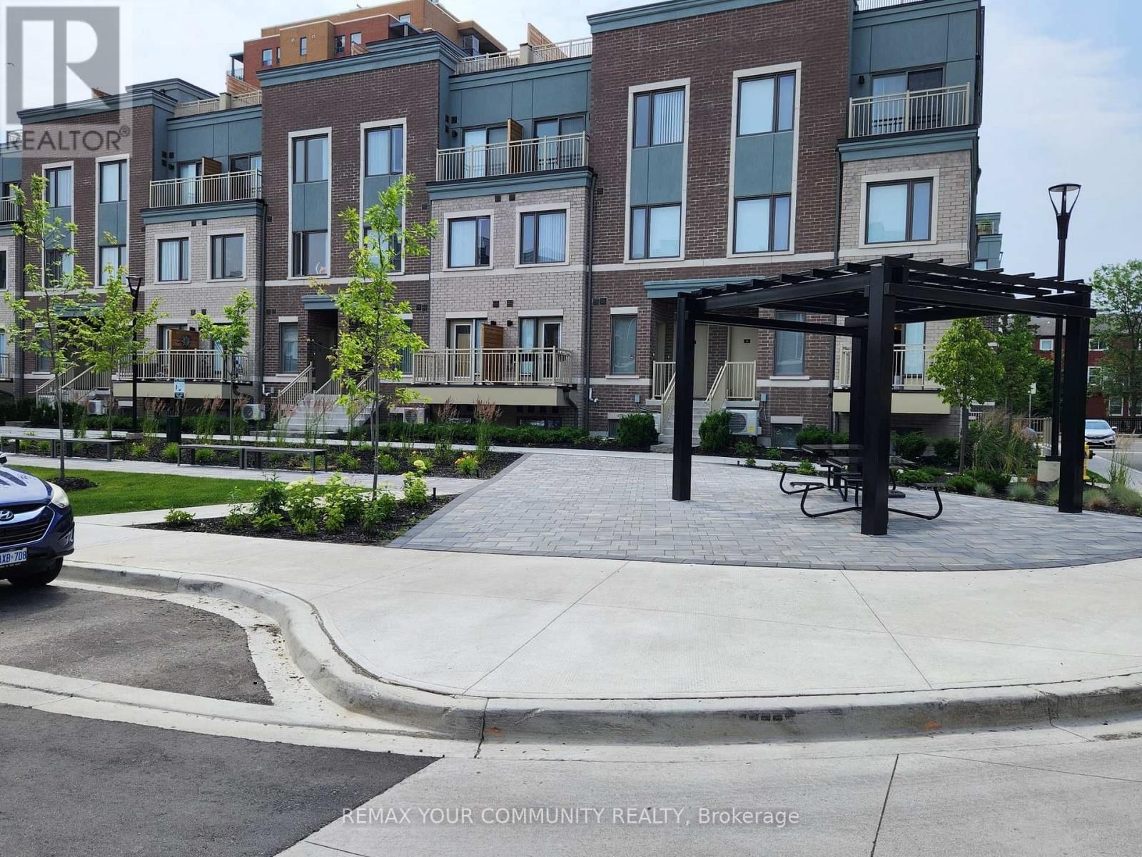 75 - 10 WILLIAM JACKSON WAY Image 2