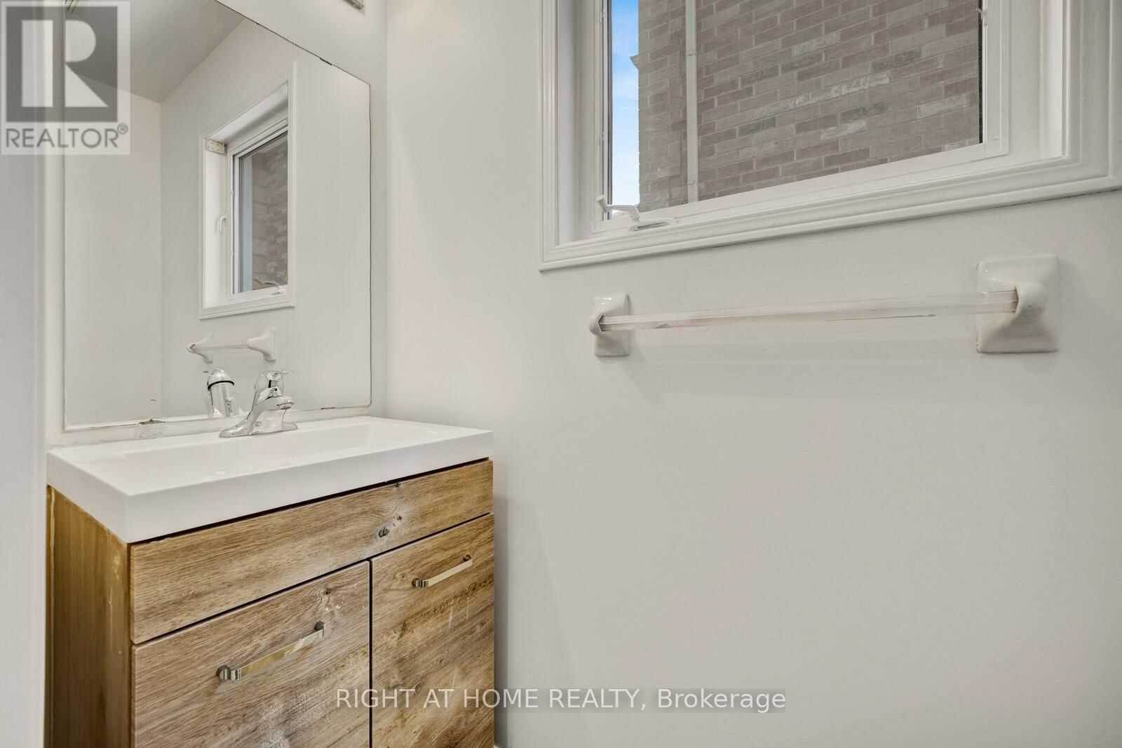 53 FEATHER REED WAY Image 15