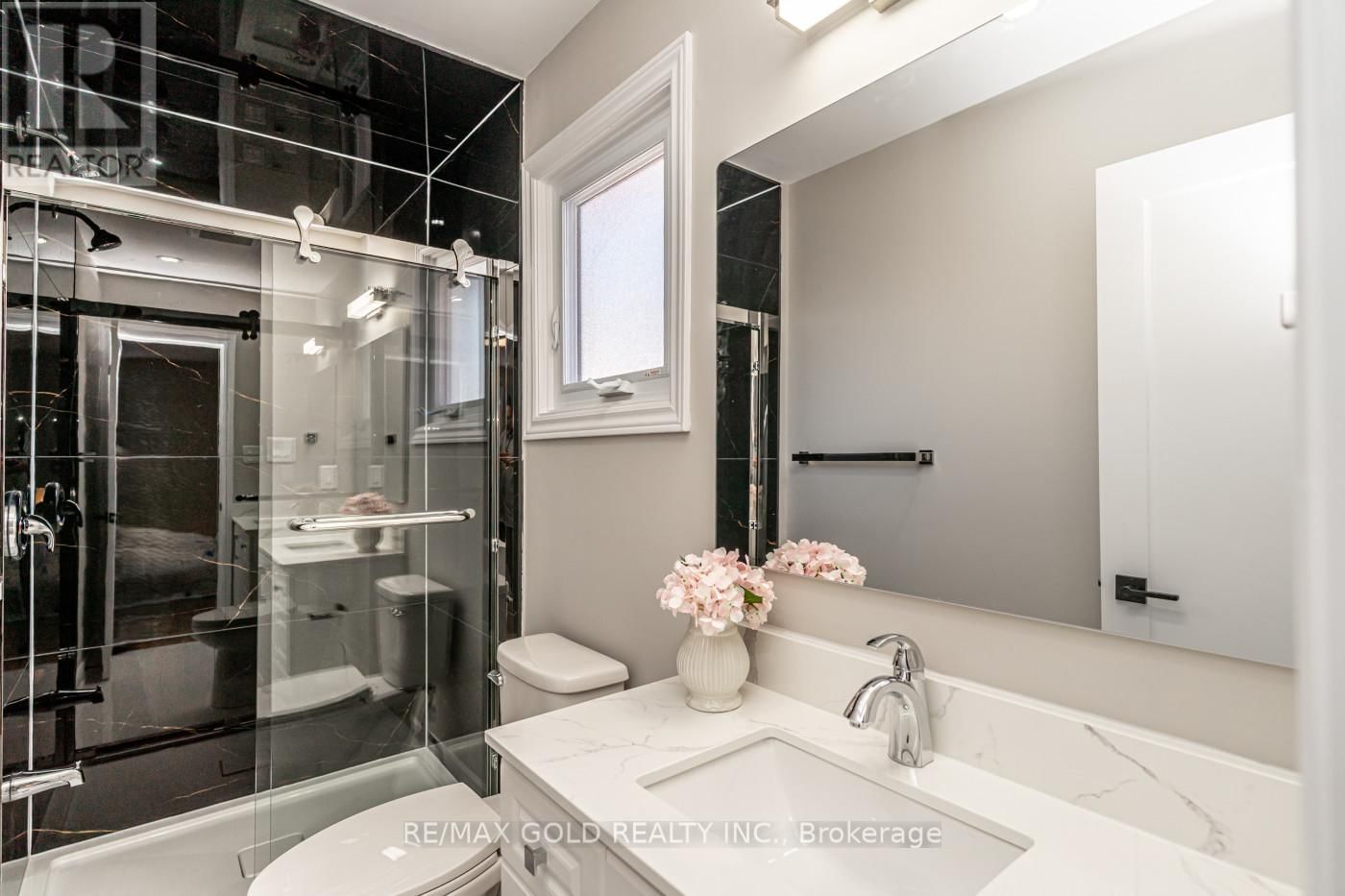 48 MALCOLM CRESCENT Image 26