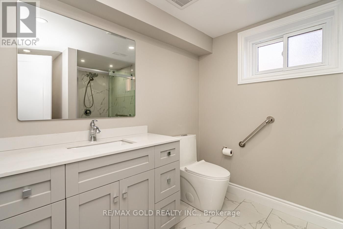 48 MALCOLM CRESCENT Image 35