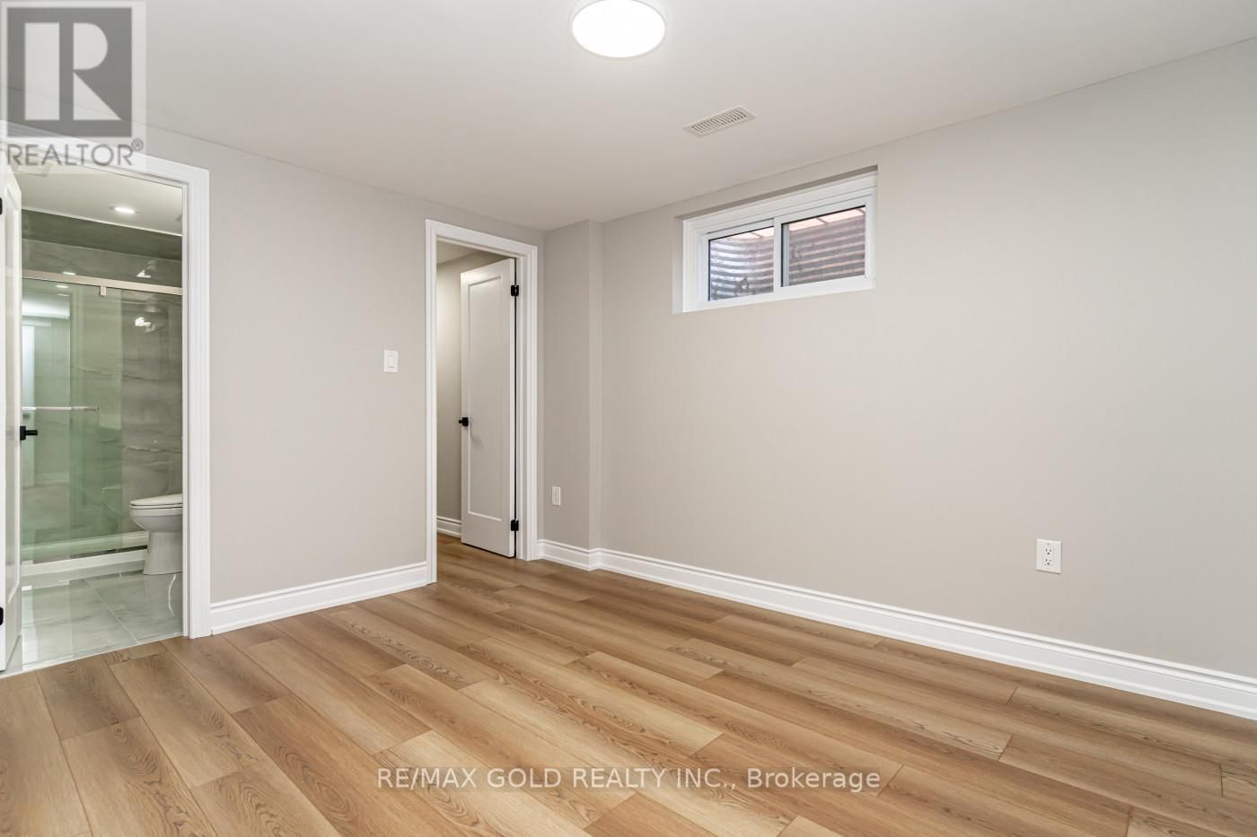 48 MALCOLM CRESCENT Image 37