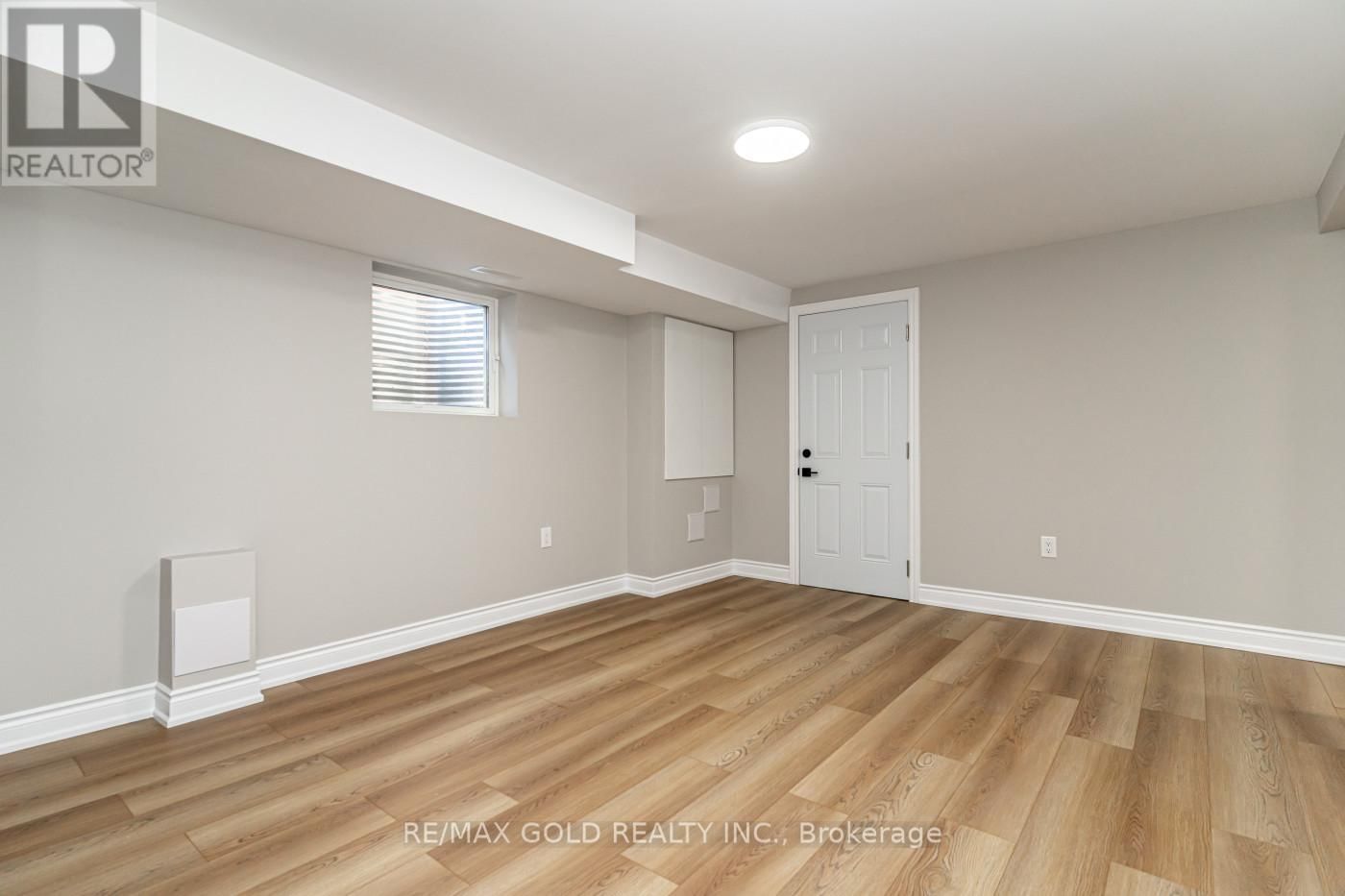 48 MALCOLM CRESCENT Image 40