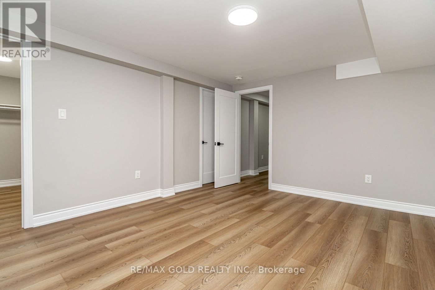 48 MALCOLM CRESCENT Image 41