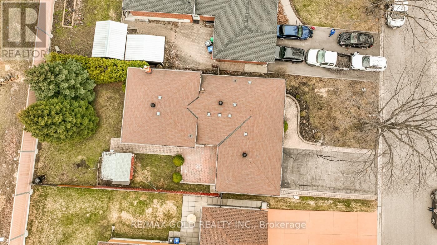 48 MALCOLM CRESCENT Image 45