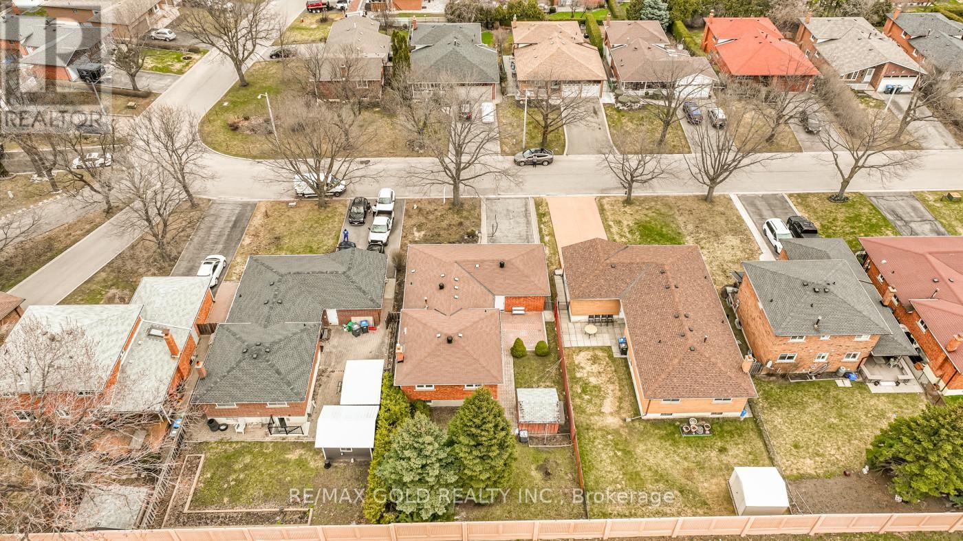 48 MALCOLM CRESCENT Image 46