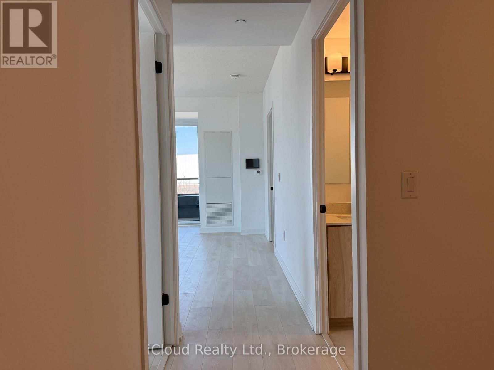 211 - 4878 POWERS COMMON Image 26