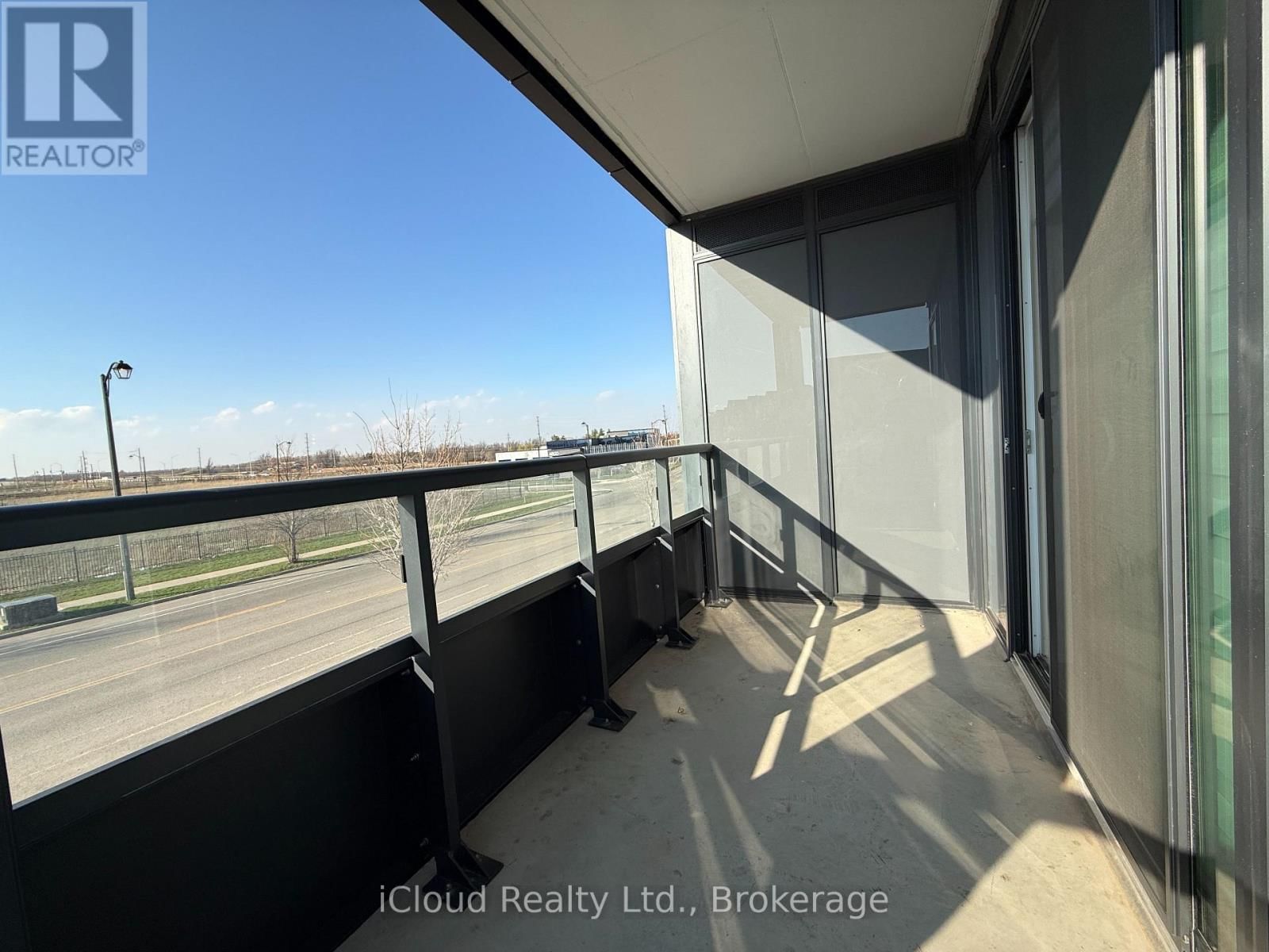 211 - 4878 POWERS COMMON Image 31