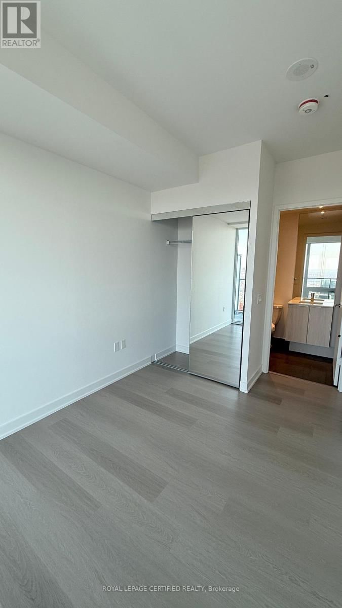 3411 - 448 BURMHAMTHORPE ROAD Image 10