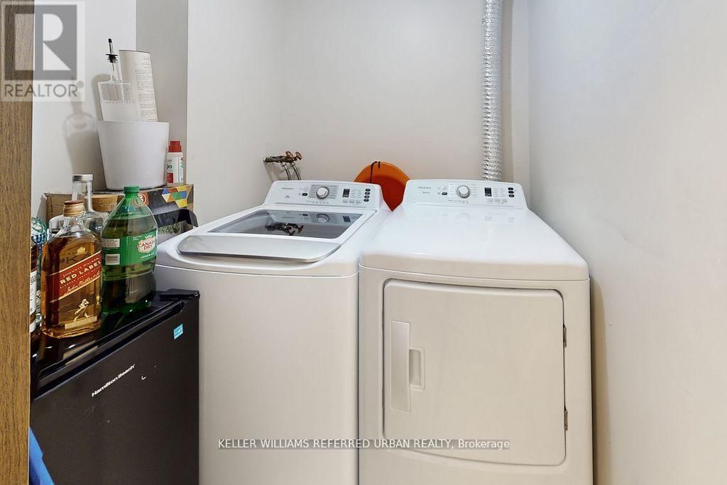 202 - 2556 ARGYLE ROAD Image 27