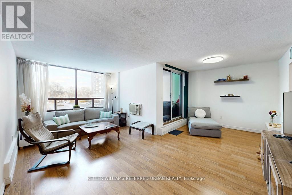 202 - 2556 ARGYLE ROAD Image 6