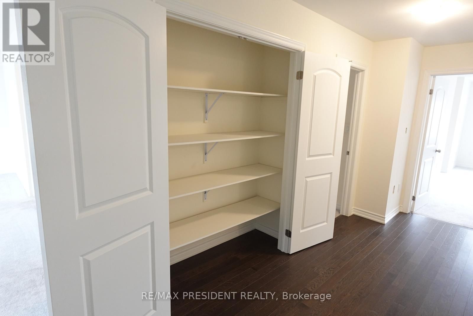 6 JENWOOD CRESCENT Image 22