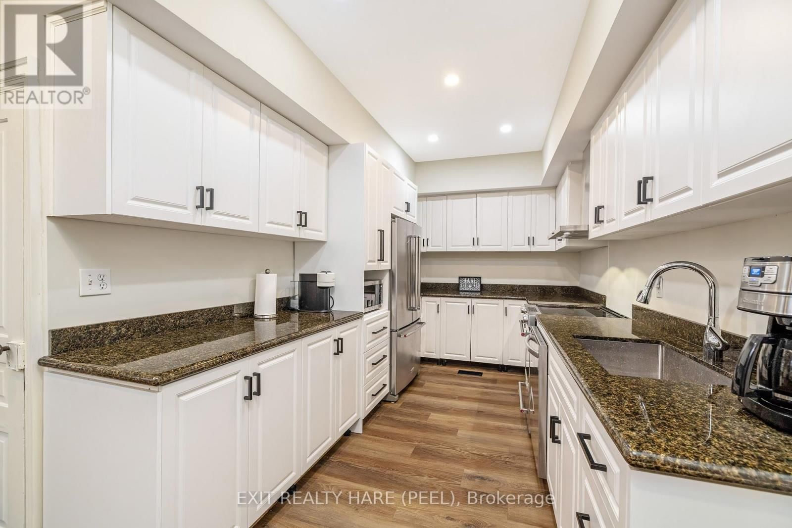 31 BROCK STREET Image 19