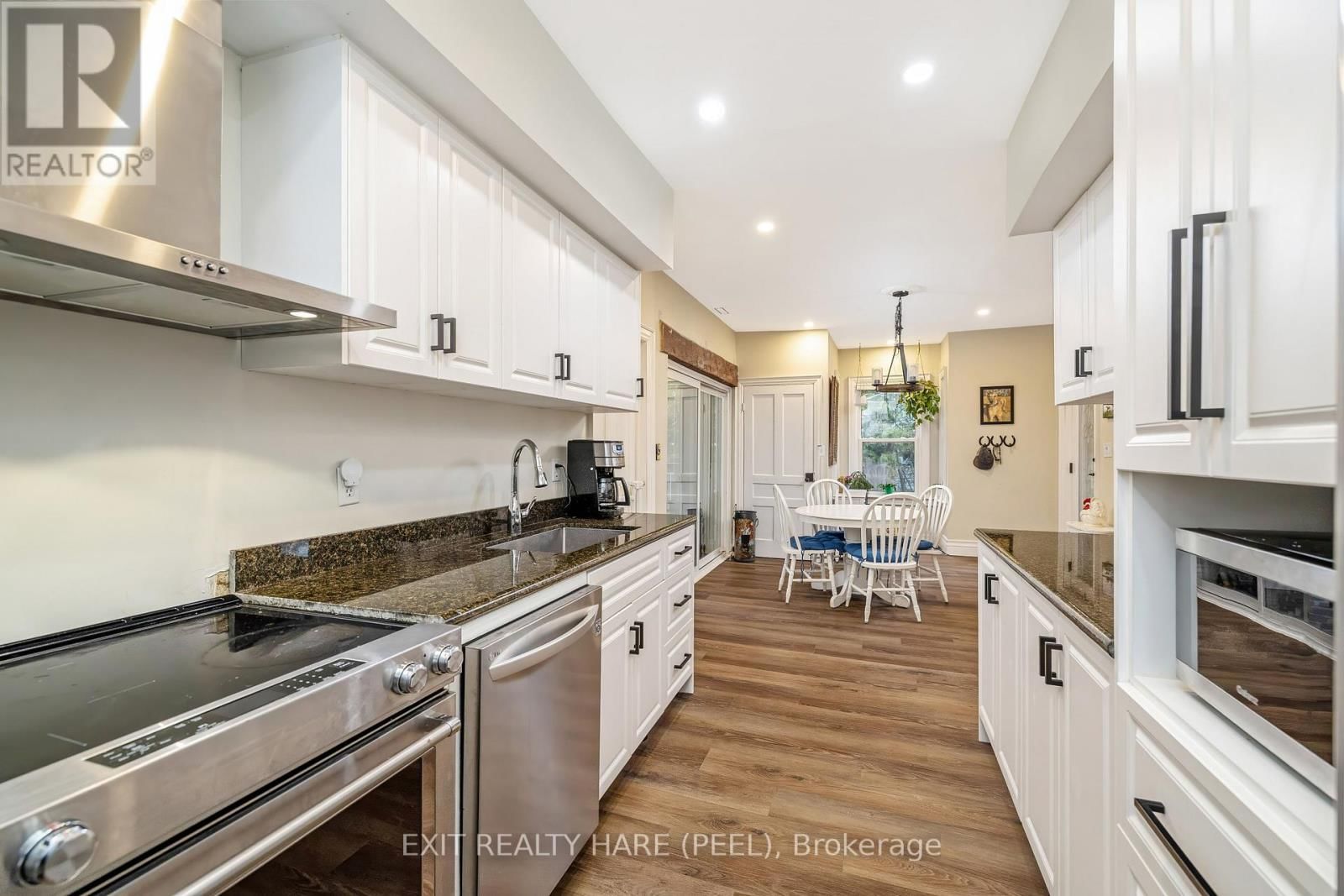 31 BROCK STREET Image 22