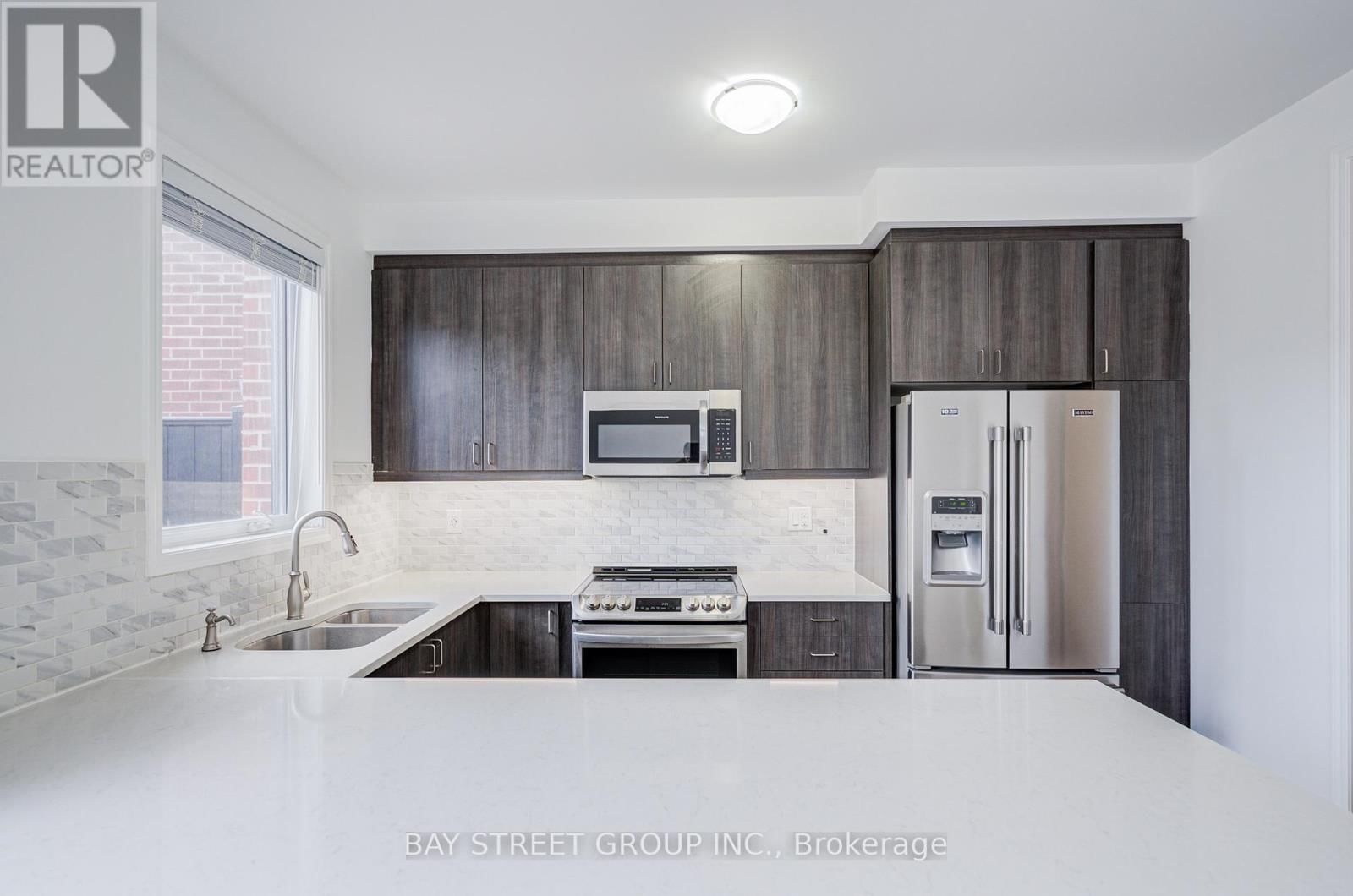 29 - 980 LOGAN DRIVE Image 18