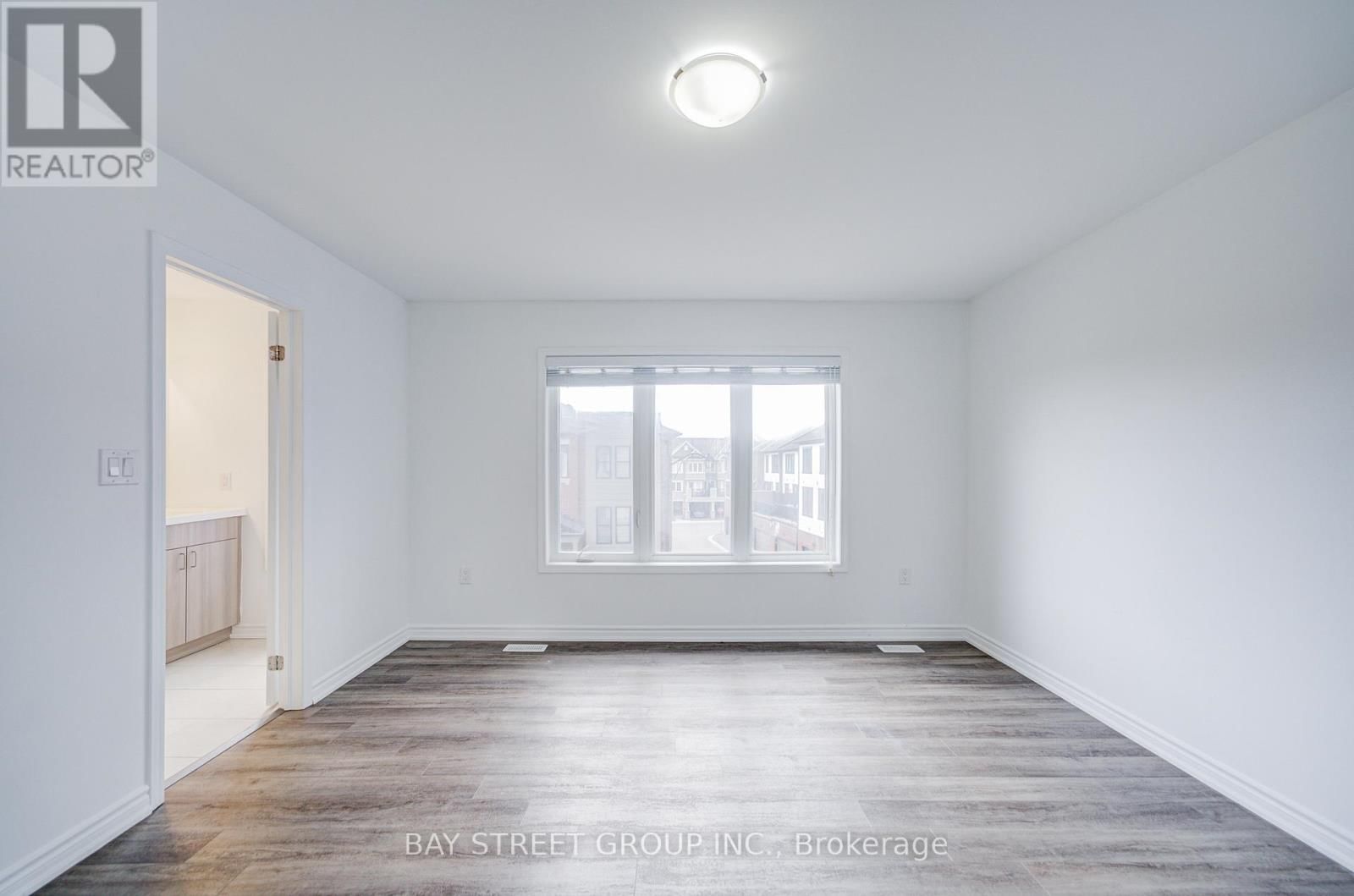 29 - 980 LOGAN DRIVE Image 30