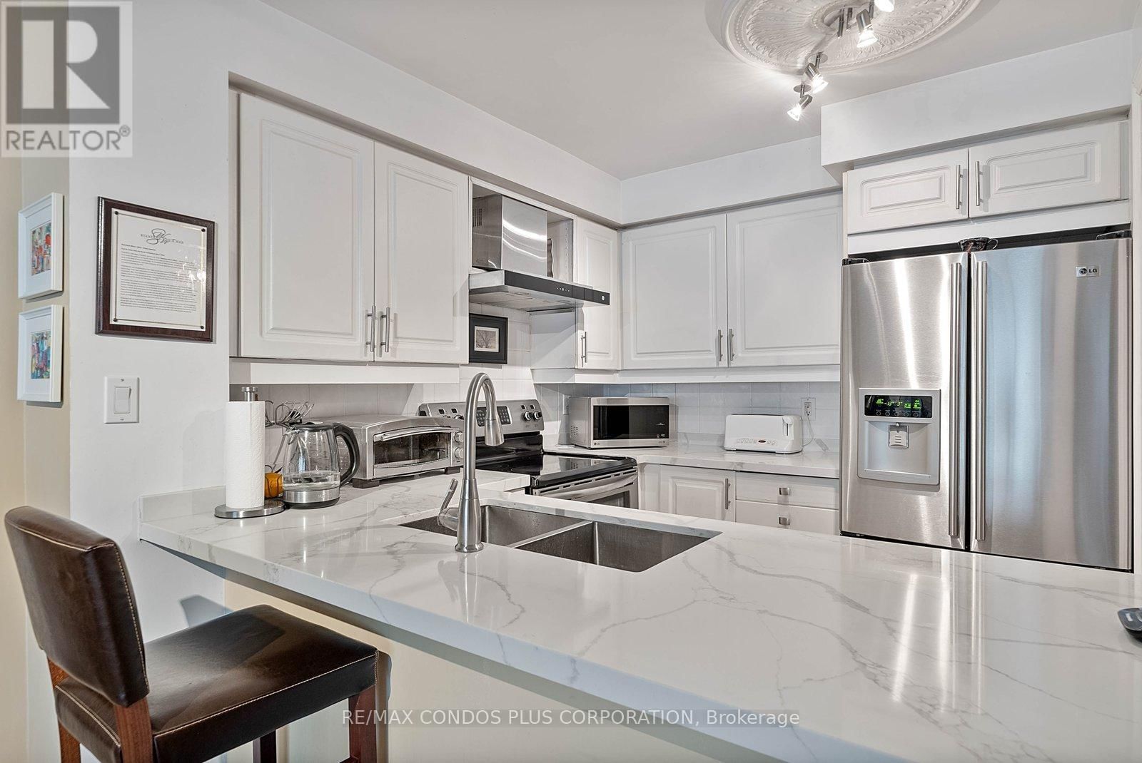 506 - 2111 LAKE SHORE BOULEVARD WEST Image 7