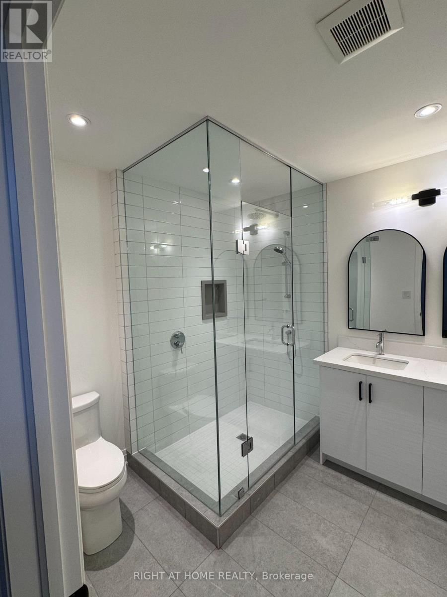 1 RANDOM STREET Image 17