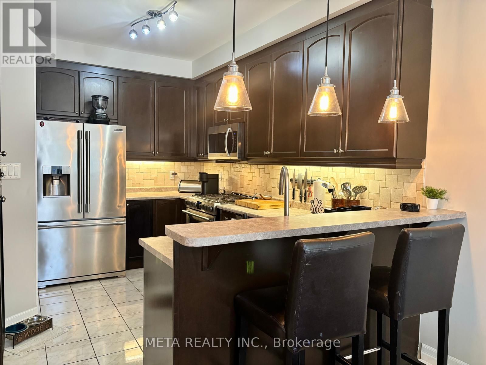 102 BEGONIA CRESCENT Image 6