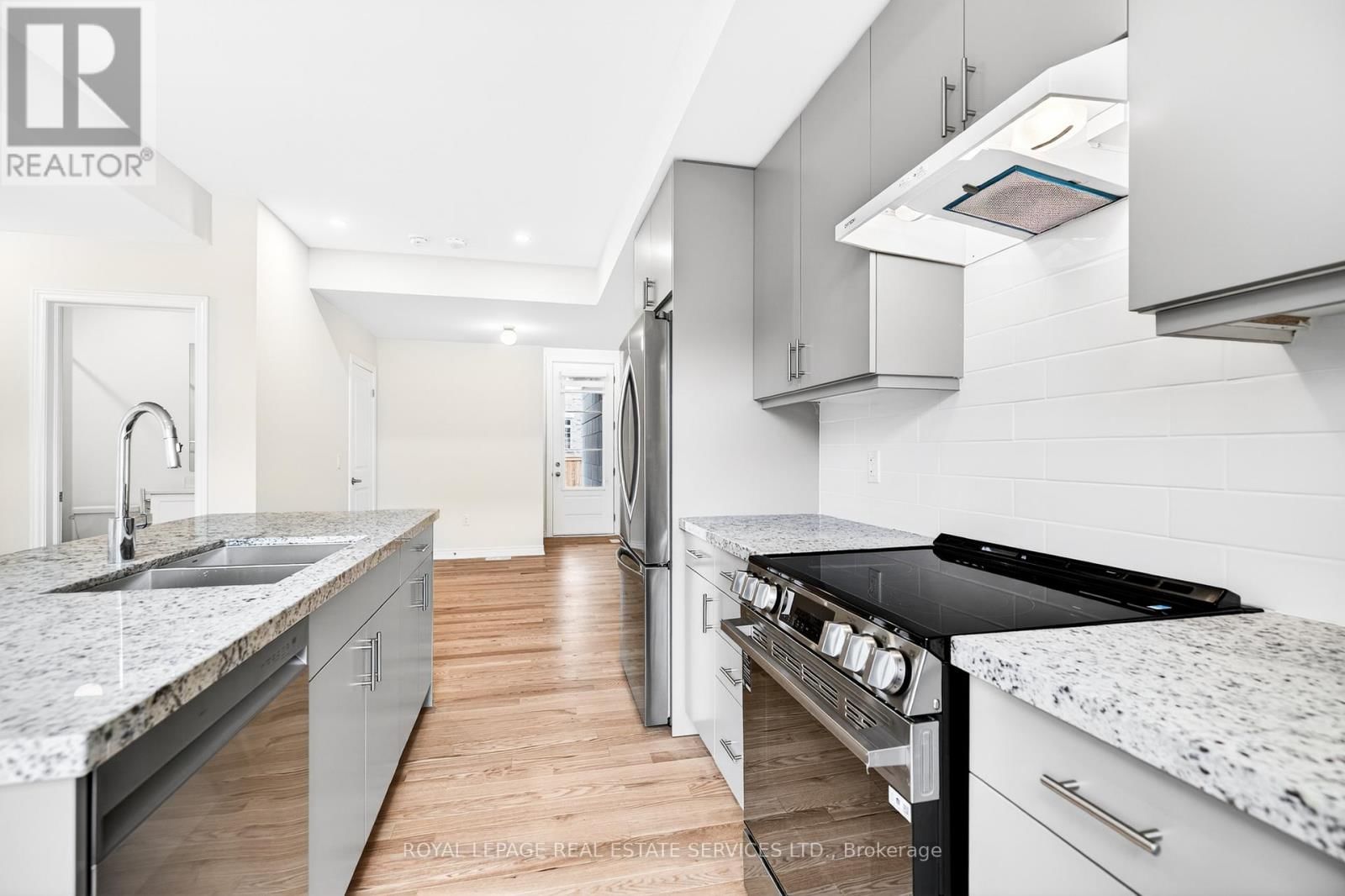 Unit 2 - 3207 SIXTH LINE Image 14