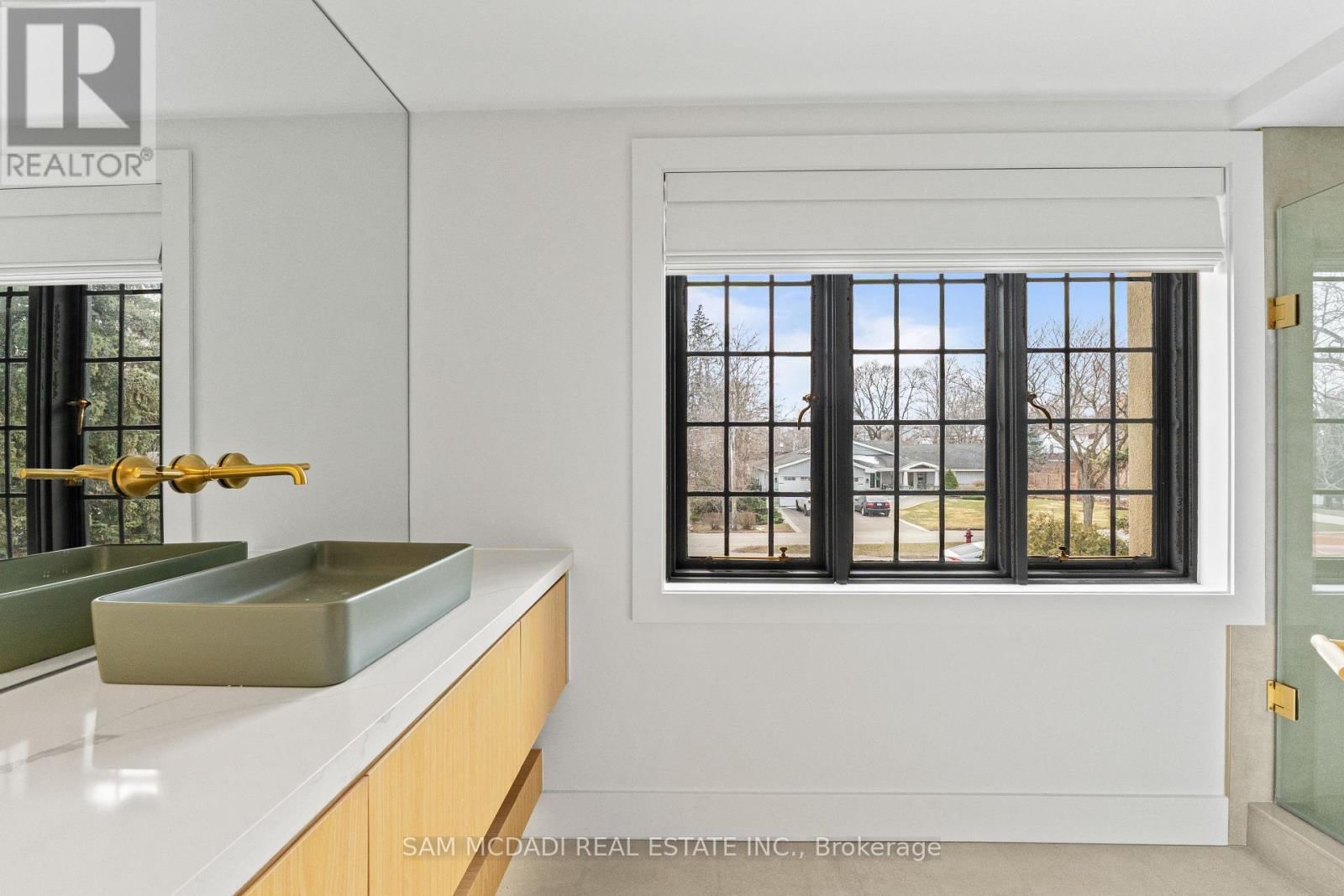 977 UNSWORTH AVENUE Image 31