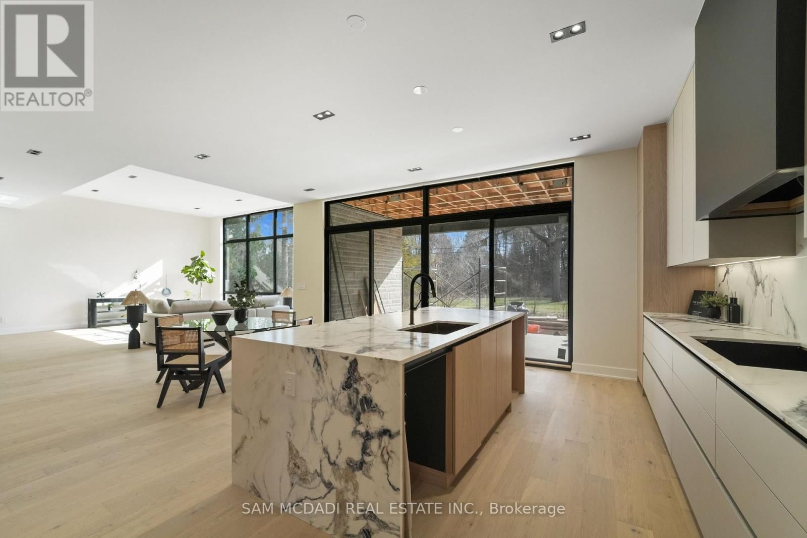 362 MEADOW WOOD LANE Image 13