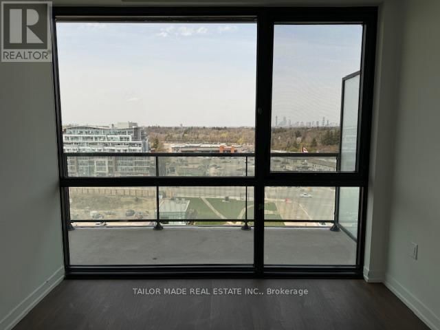 811 - 251 MASONRY WAY Image 23