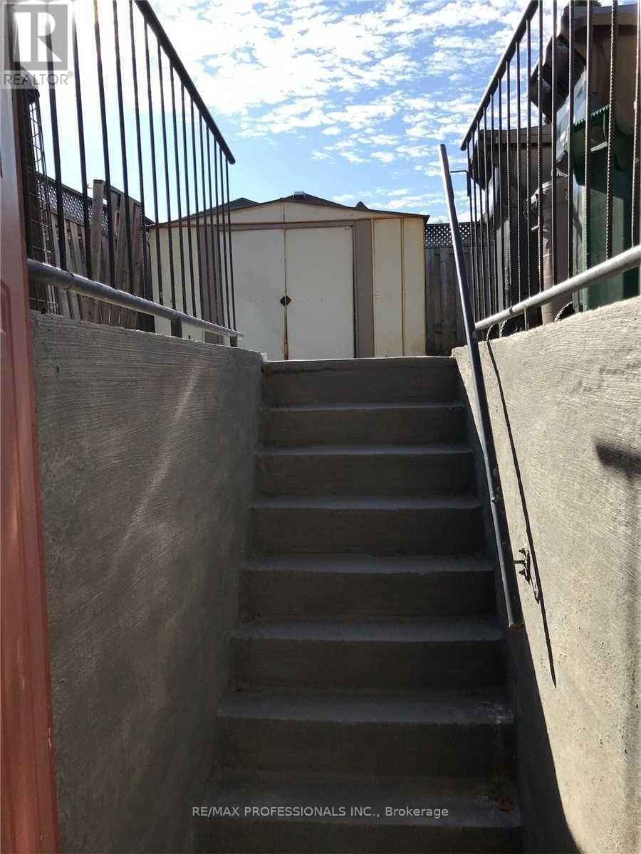 110 SPRINGVIEW DRIVE Image 36