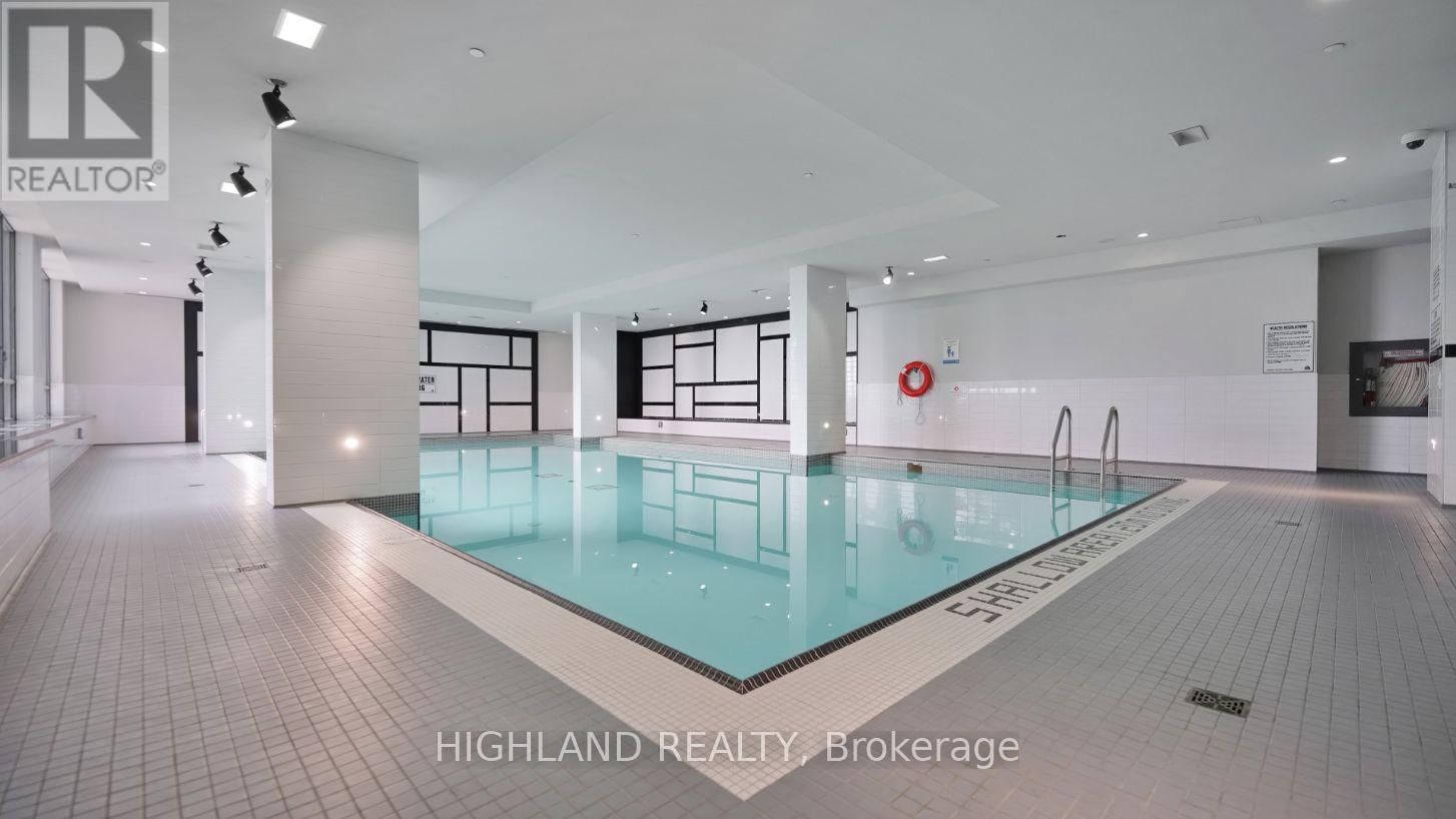 2410 - 510 CURRAN PLACE Image 22