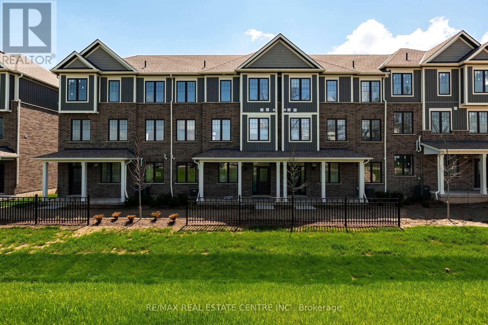 3 - 690 BROADWAY AVENUE Image 2