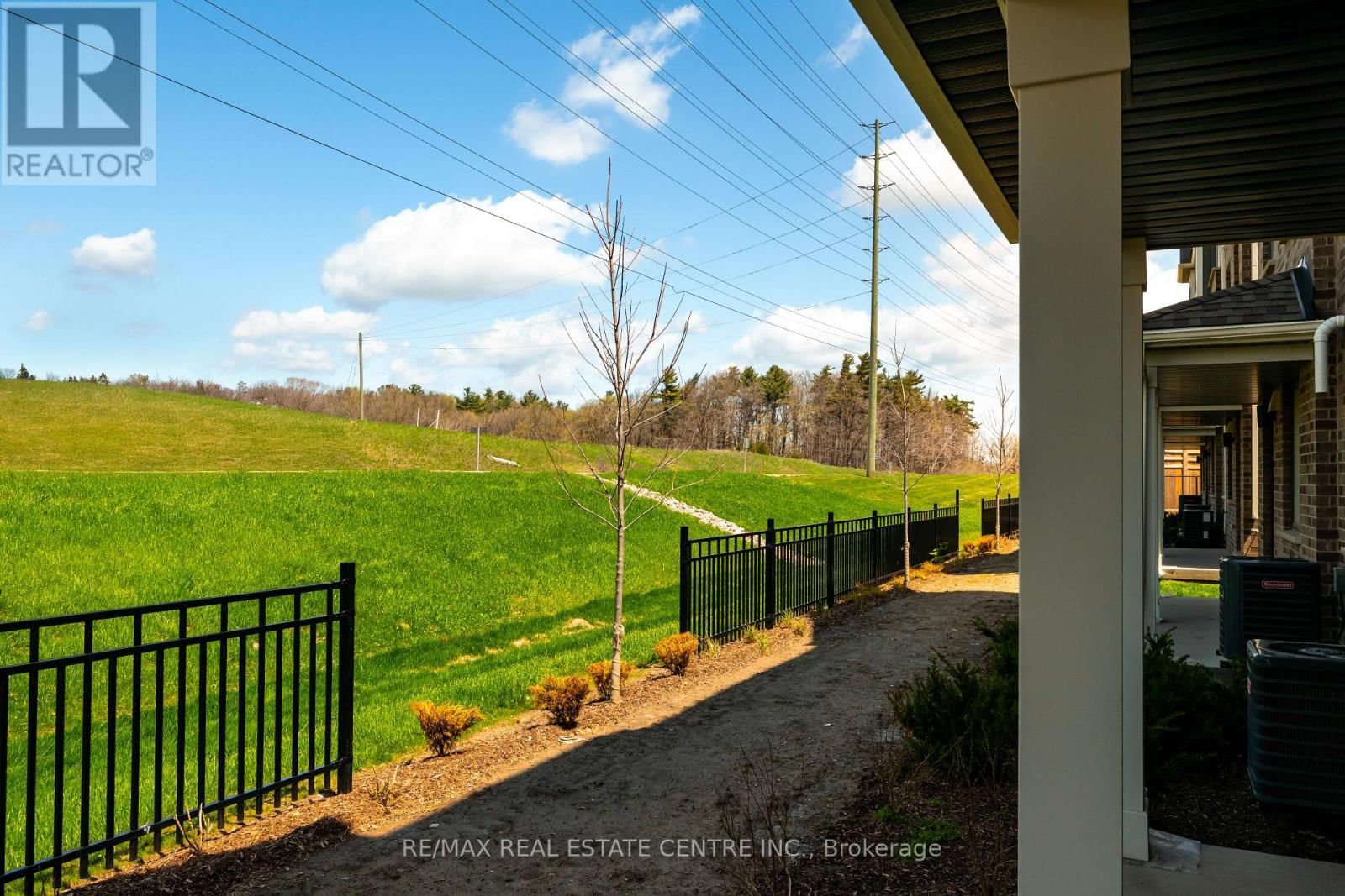 3 - 690 BROADWAY AVENUE Image 37