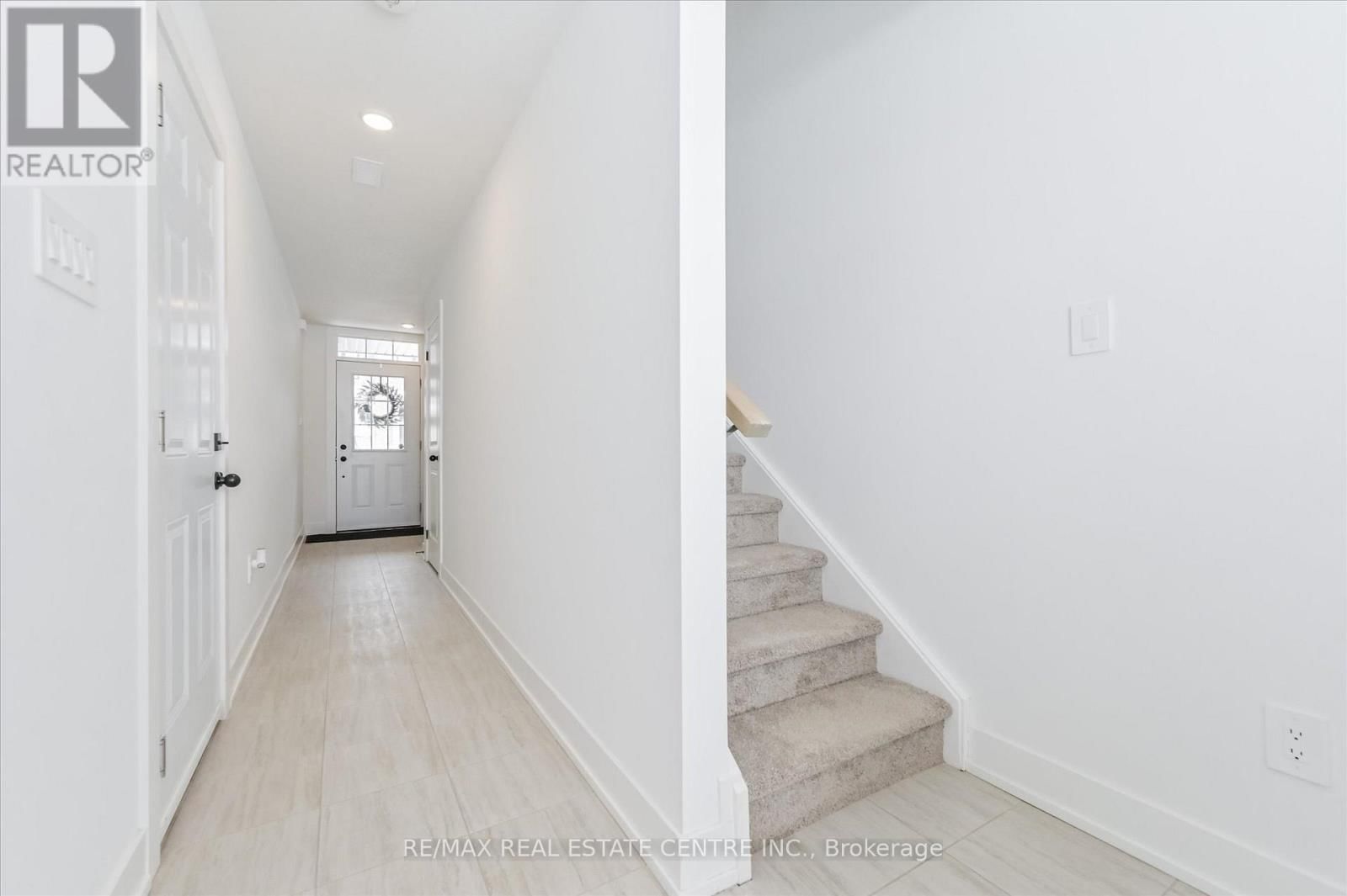 3 - 690 BROADWAY AVENUE Image 5