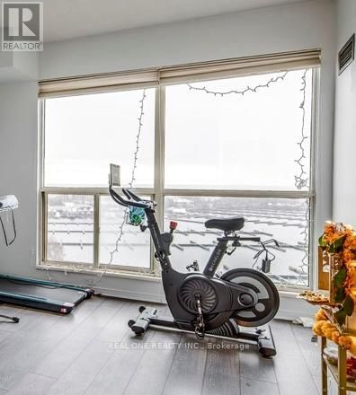 1005 - 2267 LAKE SHORE BOULEVARD WEST Image 12