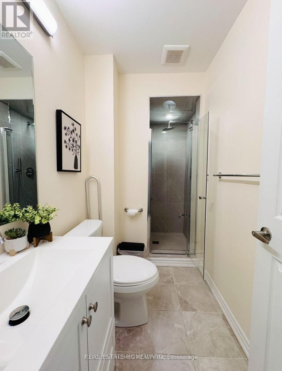 9 - 220 LAGERFELD DRIVE Image 18