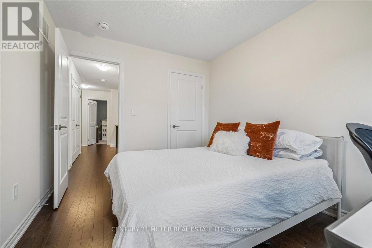 333 THIMBLEWEED COURT Image 35