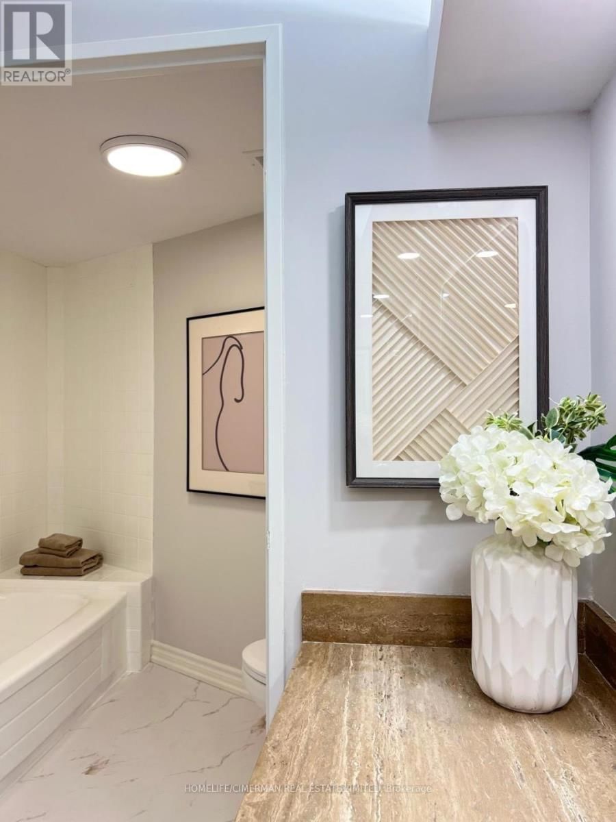 601 - 2010 ISLINGTON AVENUE Image 21