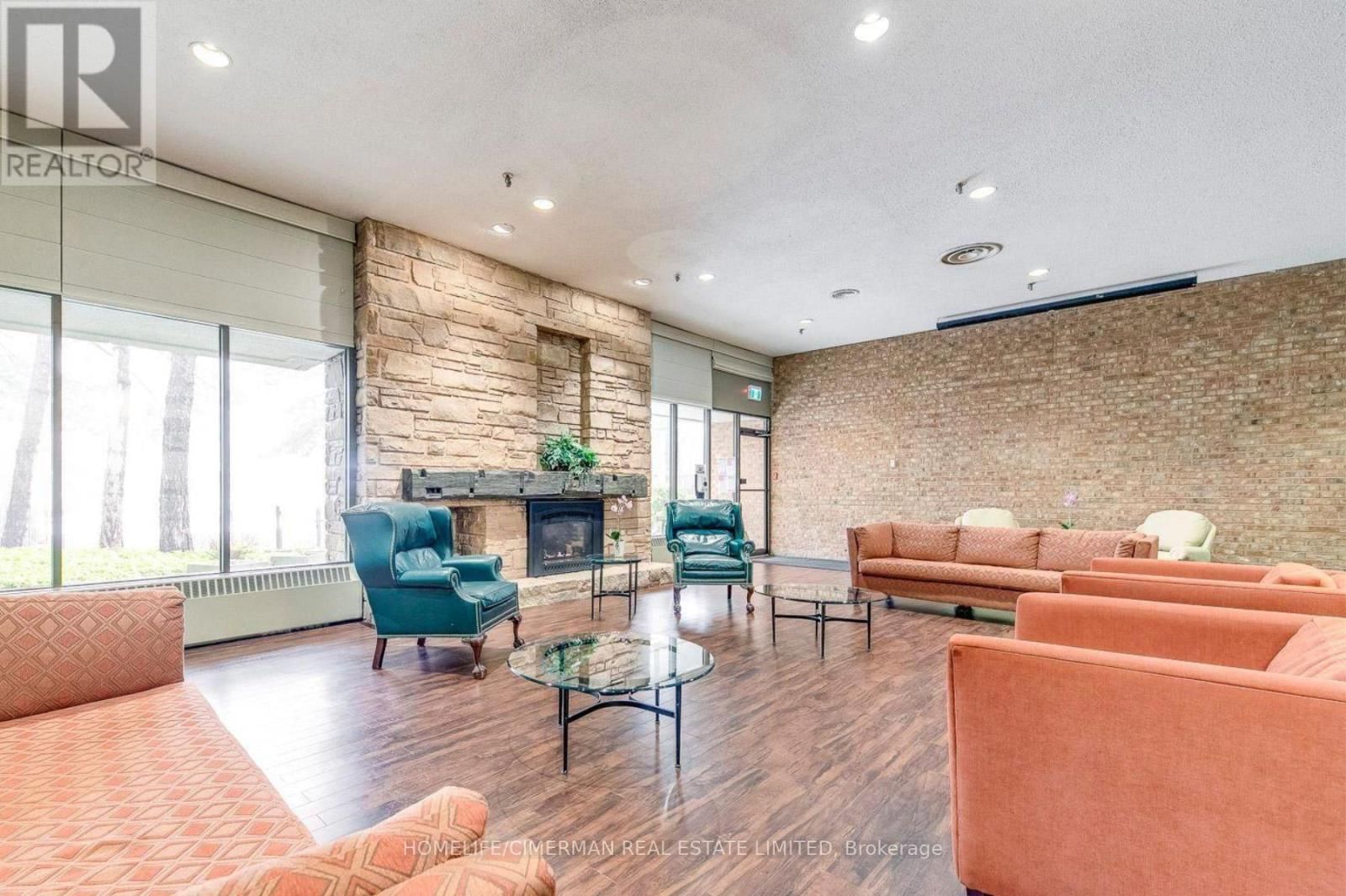 601 - 2010 ISLINGTON AVENUE Image 28