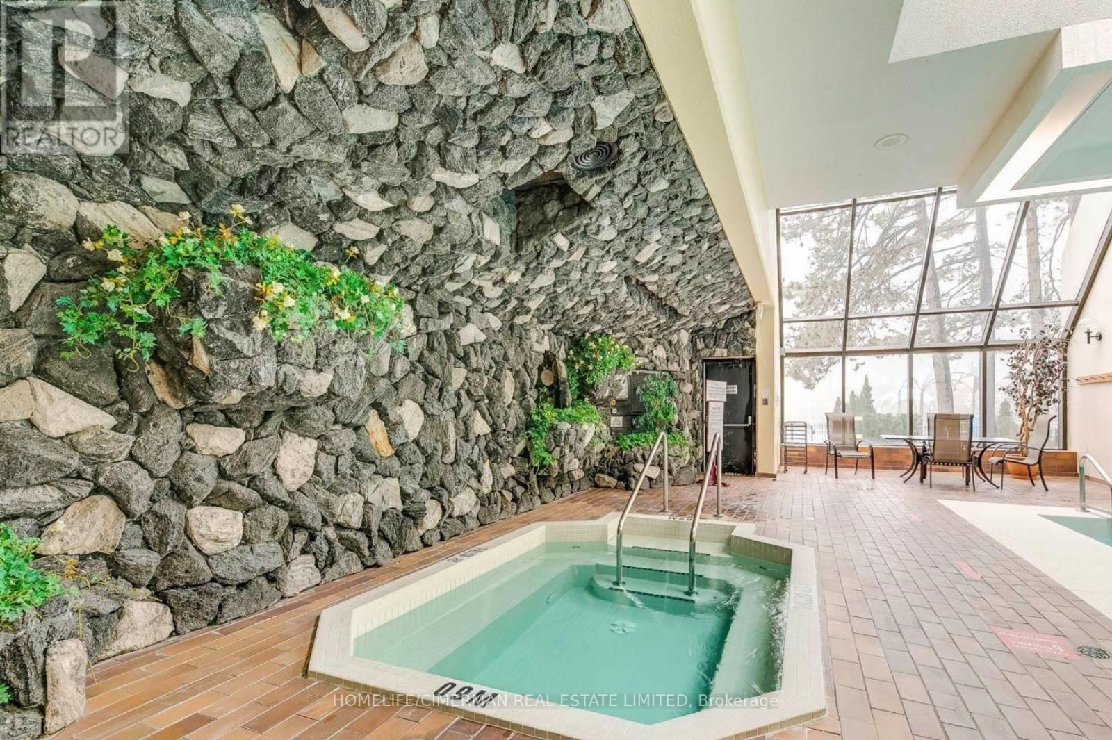 601 - 2010 ISLINGTON AVENUE Image 33