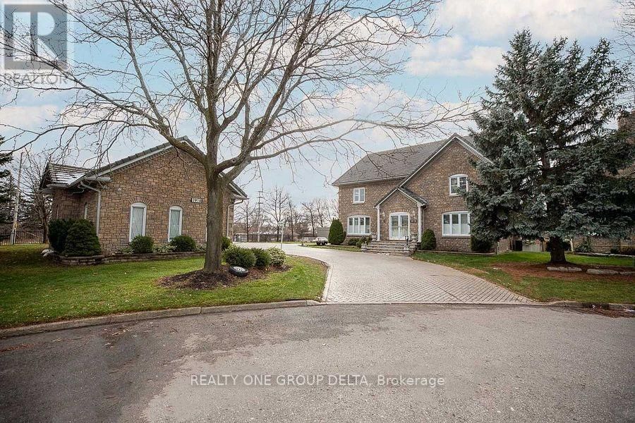 1918 ROYAL CREDIT BOULEVARD Image 10