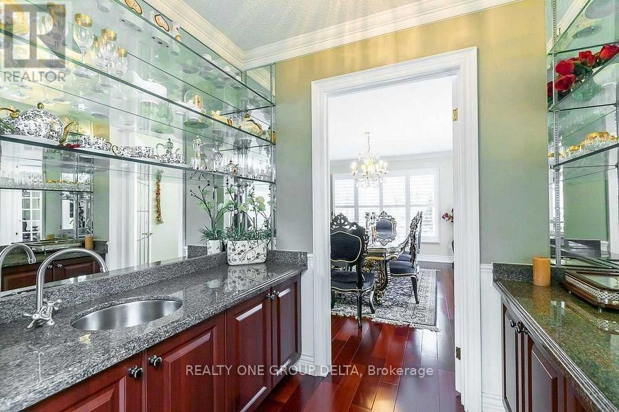 1918 ROYAL CREDIT BOULEVARD Image 13