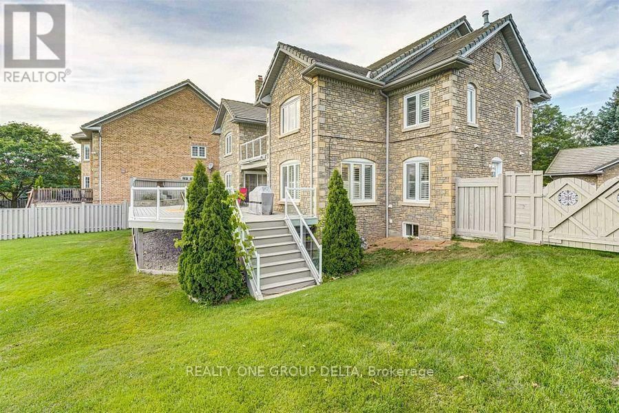 1918 ROYAL CREDIT BOULEVARD Image 9