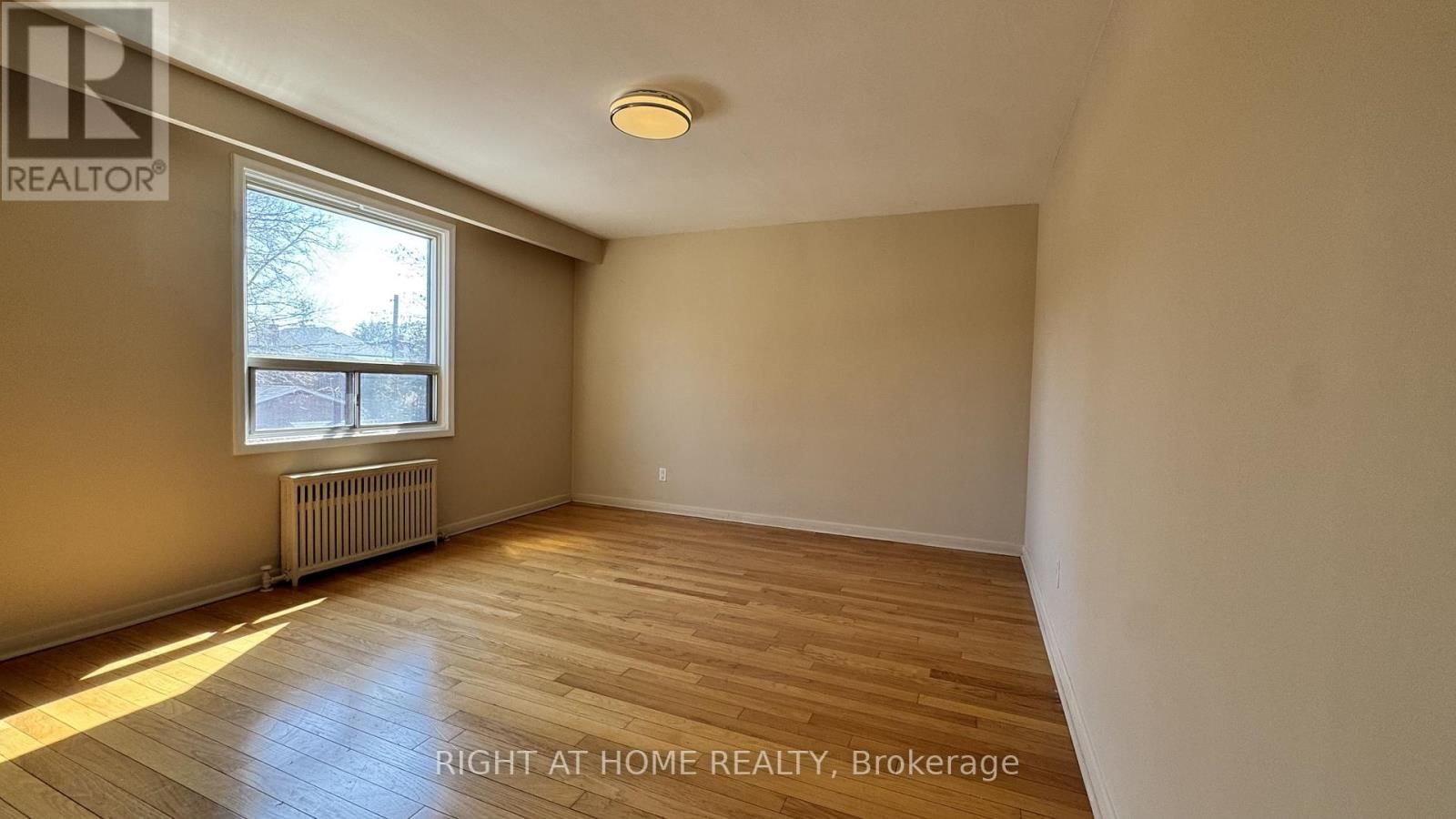 Unit 4 - 139 ROYAL YORK ROAD Image 6