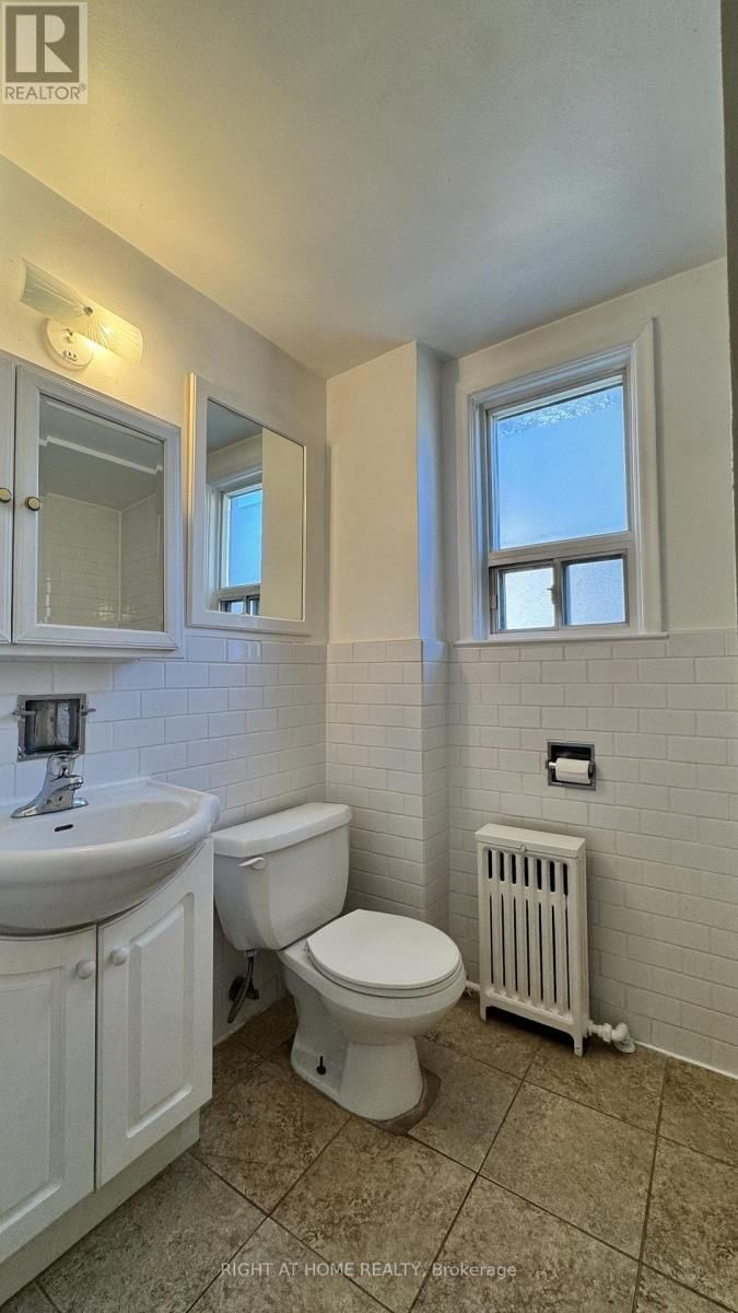 Unit 4 - 139 ROYAL YORK ROAD Image 7