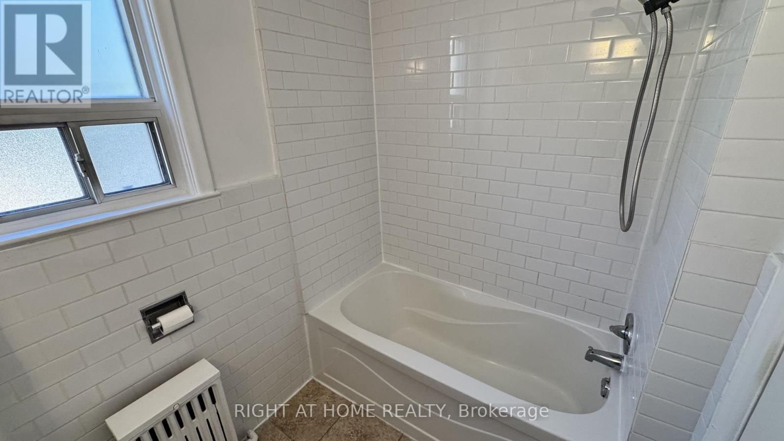 Unit 4 - 139 ROYAL YORK ROAD Image 8