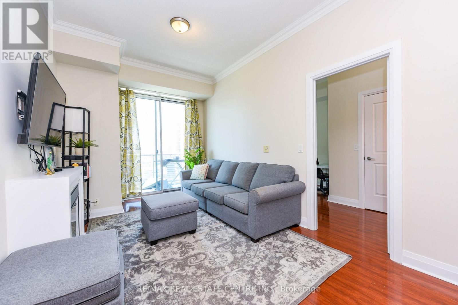 2605 - 90 ABSOLUTE AVENUE Image 10