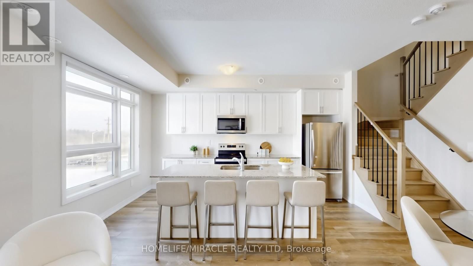 416 - 1577 ROSE WAY Image 10